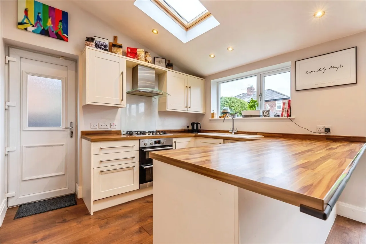 West Meade, Swinton, M27, photo 5