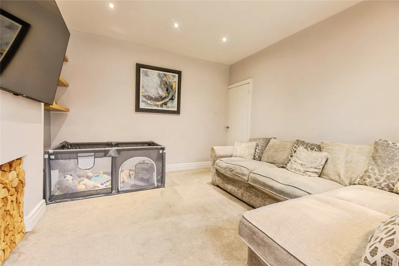 West Meade, Swinton, M27, photo 4