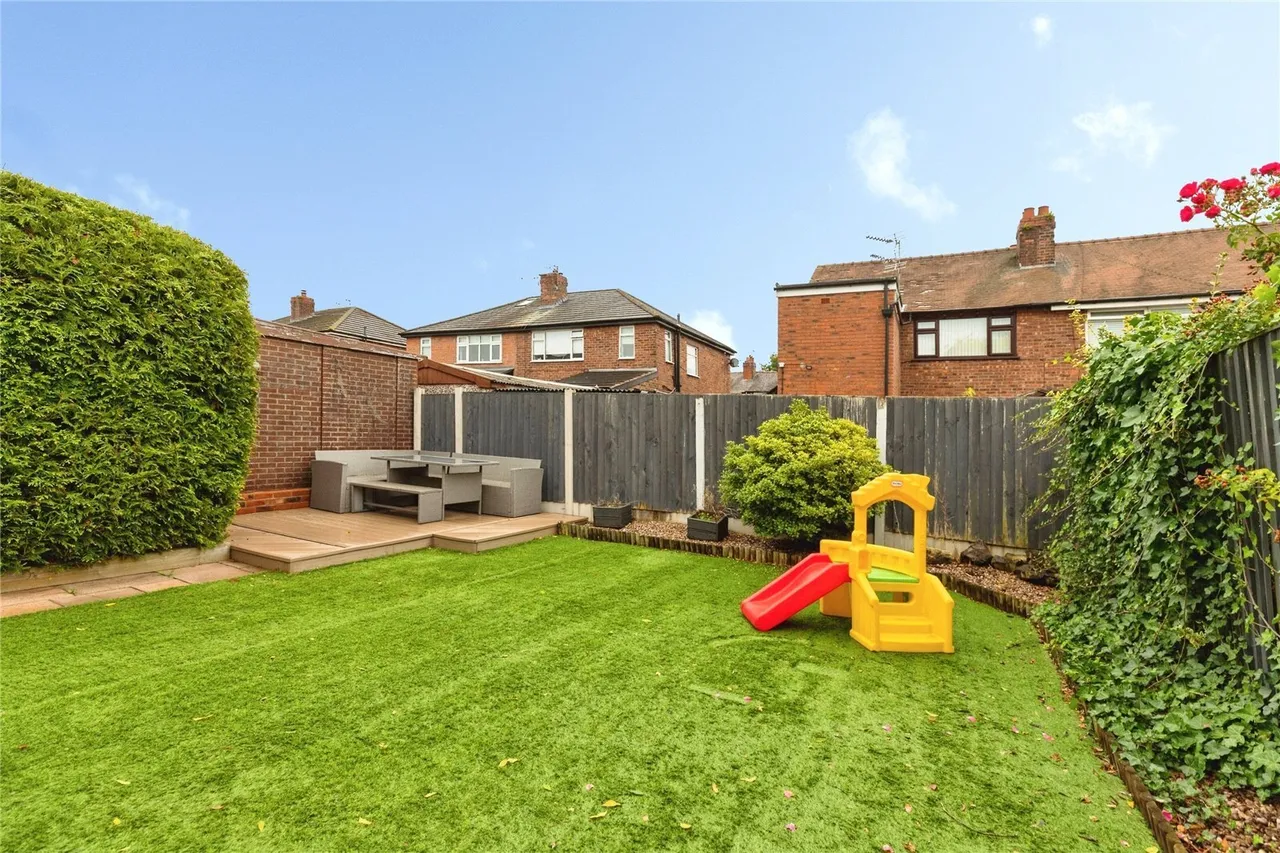 West Meade, Swinton, M27, photo 19