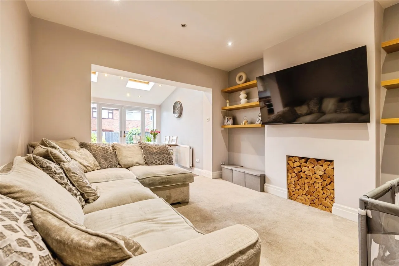West Meade, Swinton, M27, photo 3