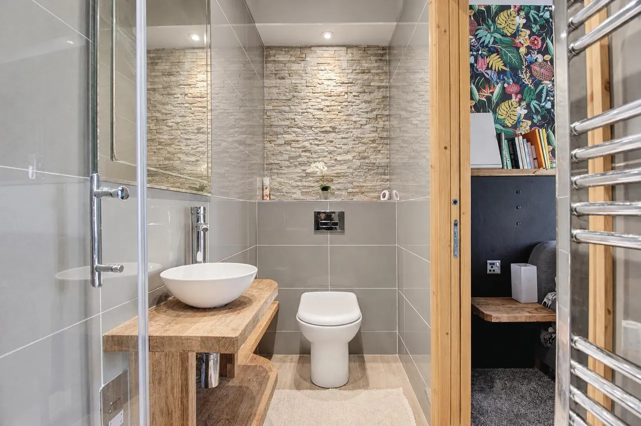 Upper Gungate, Tamworth, B79, photo 18