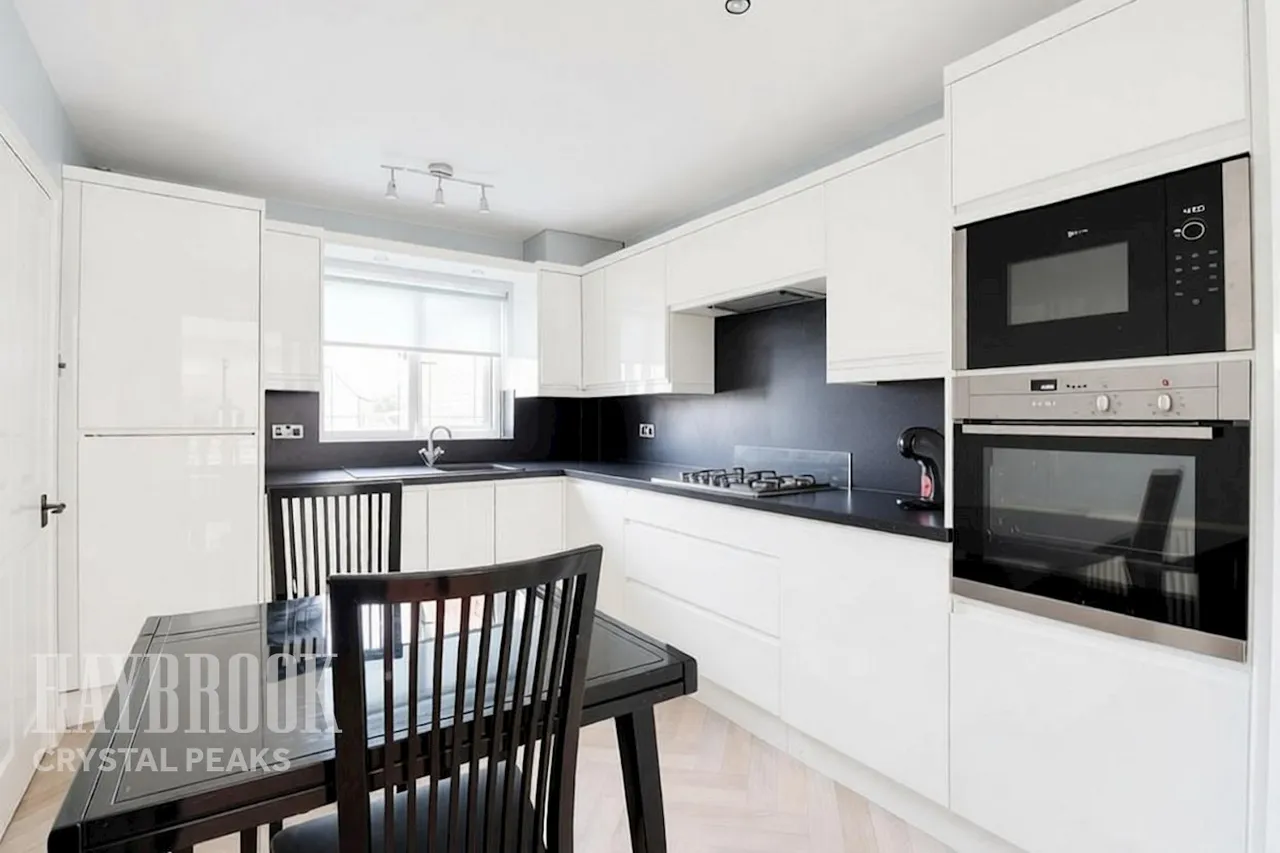 Badger Place, Woodhouse, photo 2