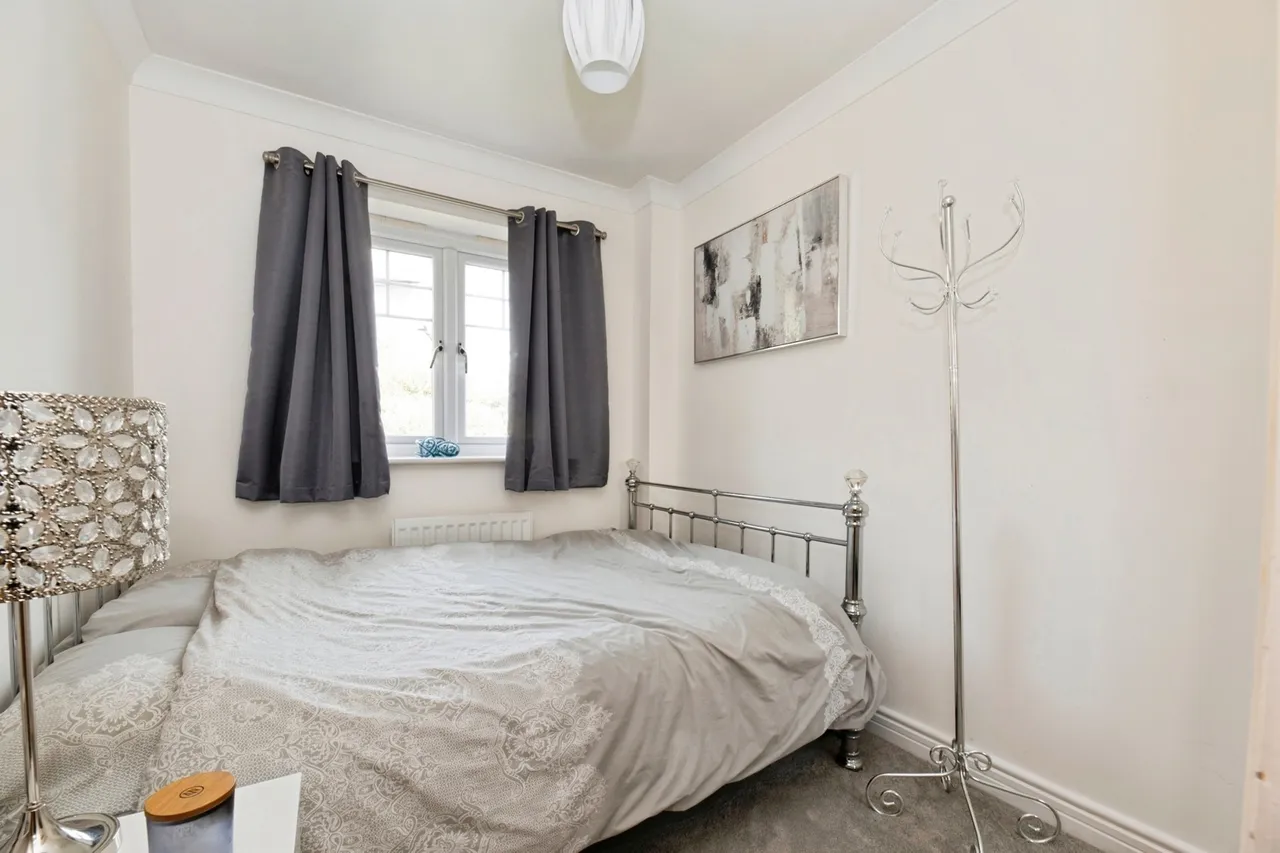 Halcyon Close, Oxshott, KT22, photo 13