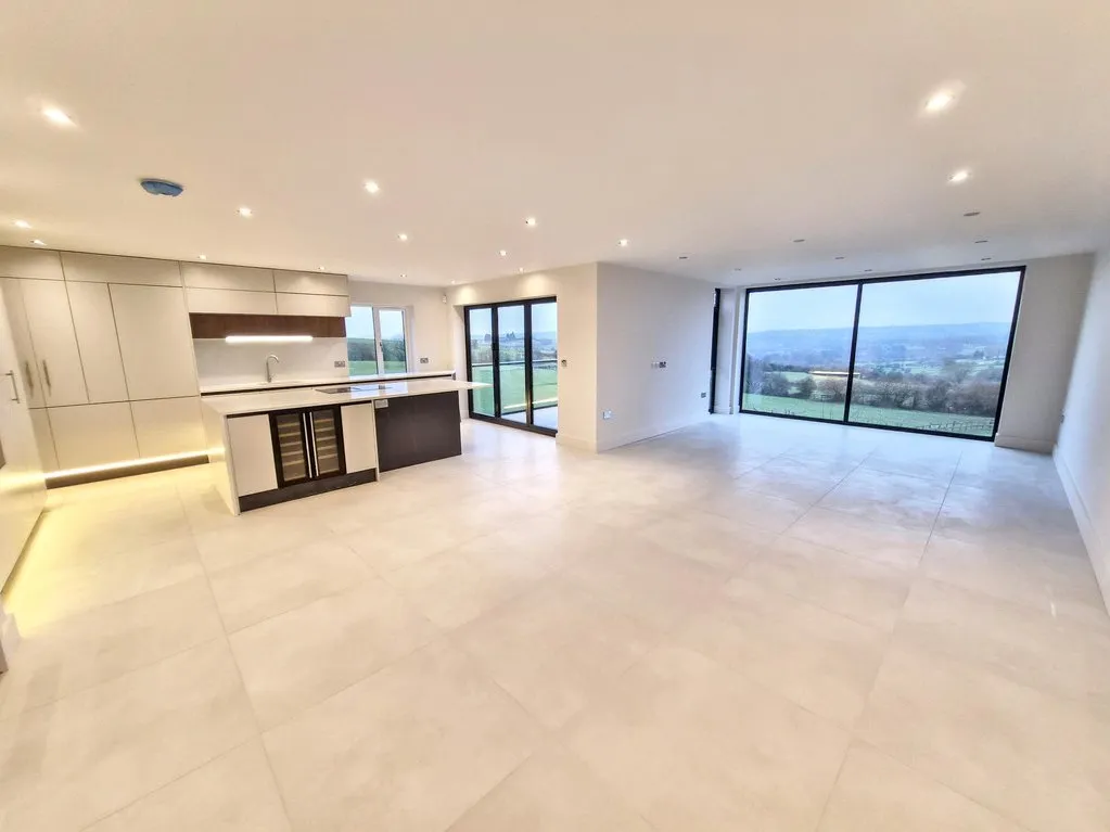 Brookfields Road, Wyke BD12 9LU, photo 5