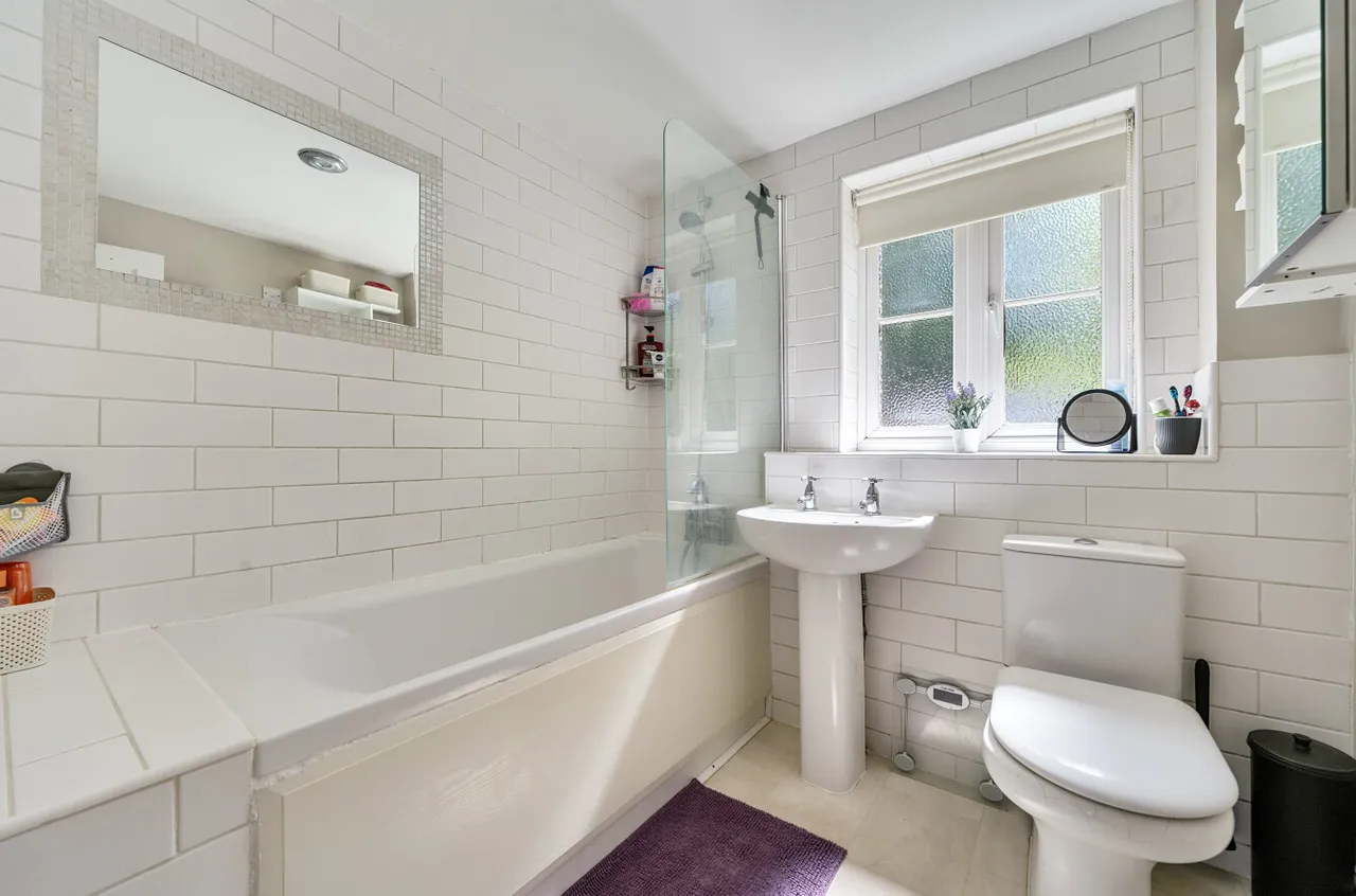 Hitherhooks Hill, Binfield, Bracknell, Berkshire, RG42 4QW, photo 16