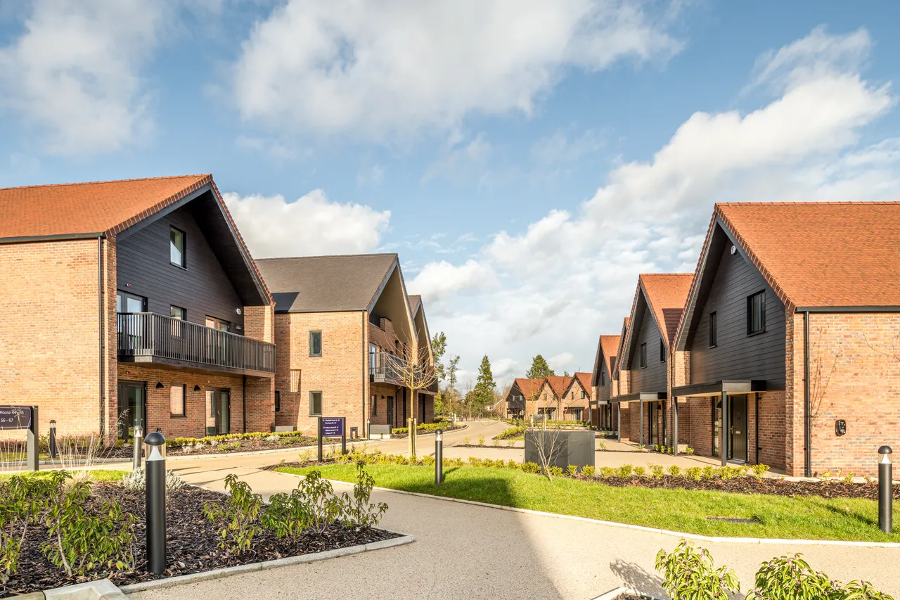 2 bed flat for sale — Meadow Chase, Henley-On-Thames, RG9