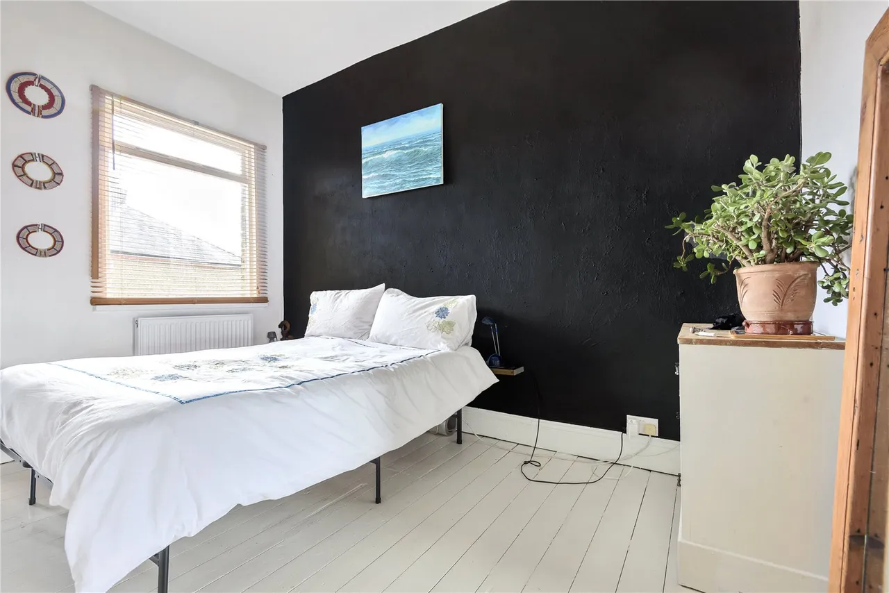 Oldfield Road, Hampton, London, TW12 2AD, photo 4