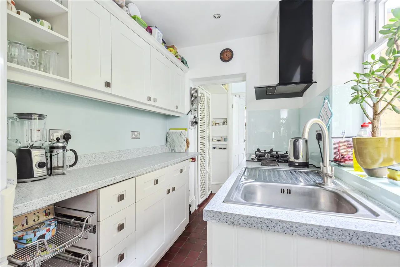 Oldfield Road, Hampton, London, TW12 2AD, photo 8