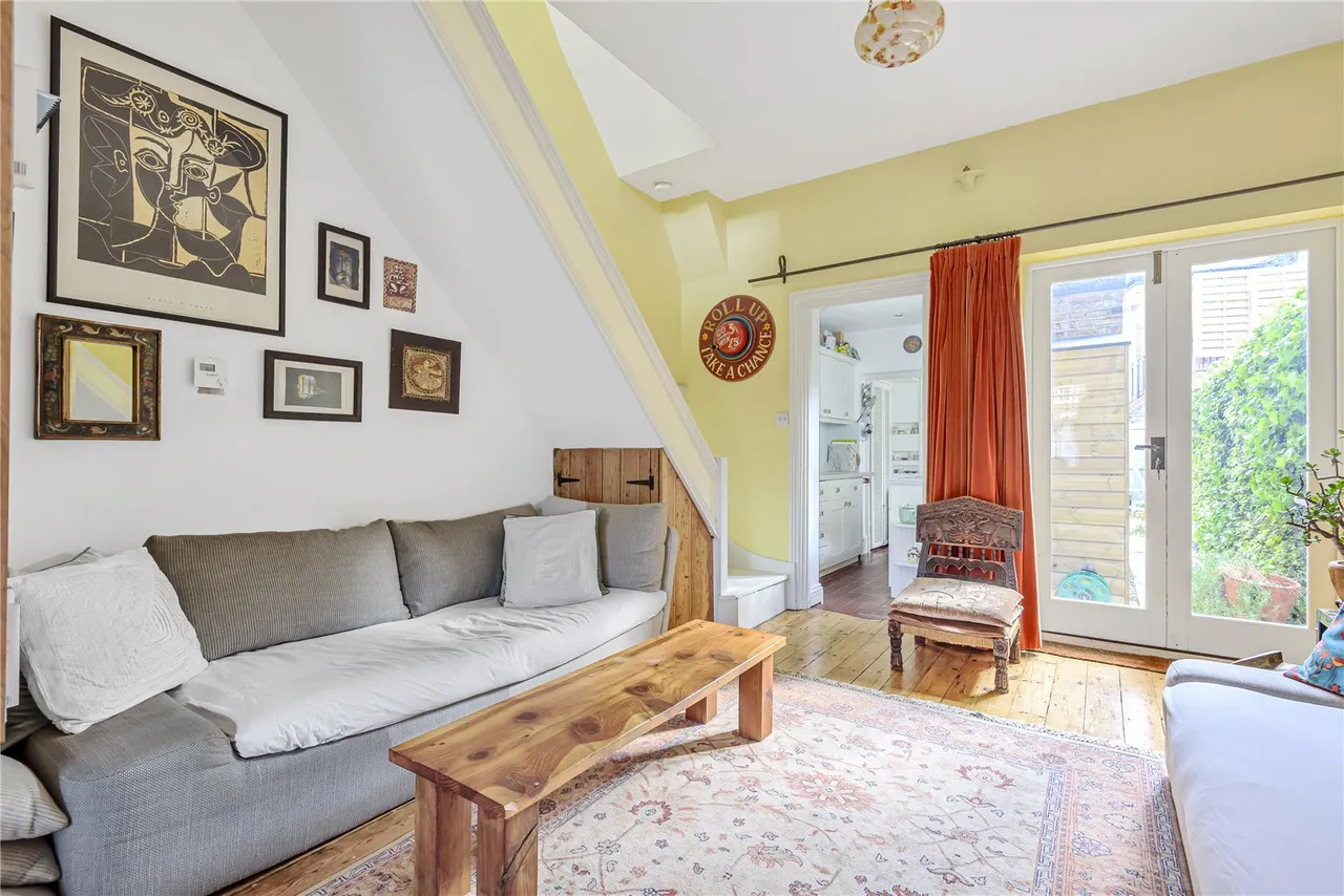 Oldfield Road, Hampton, London, TW12 2AD, photo 3