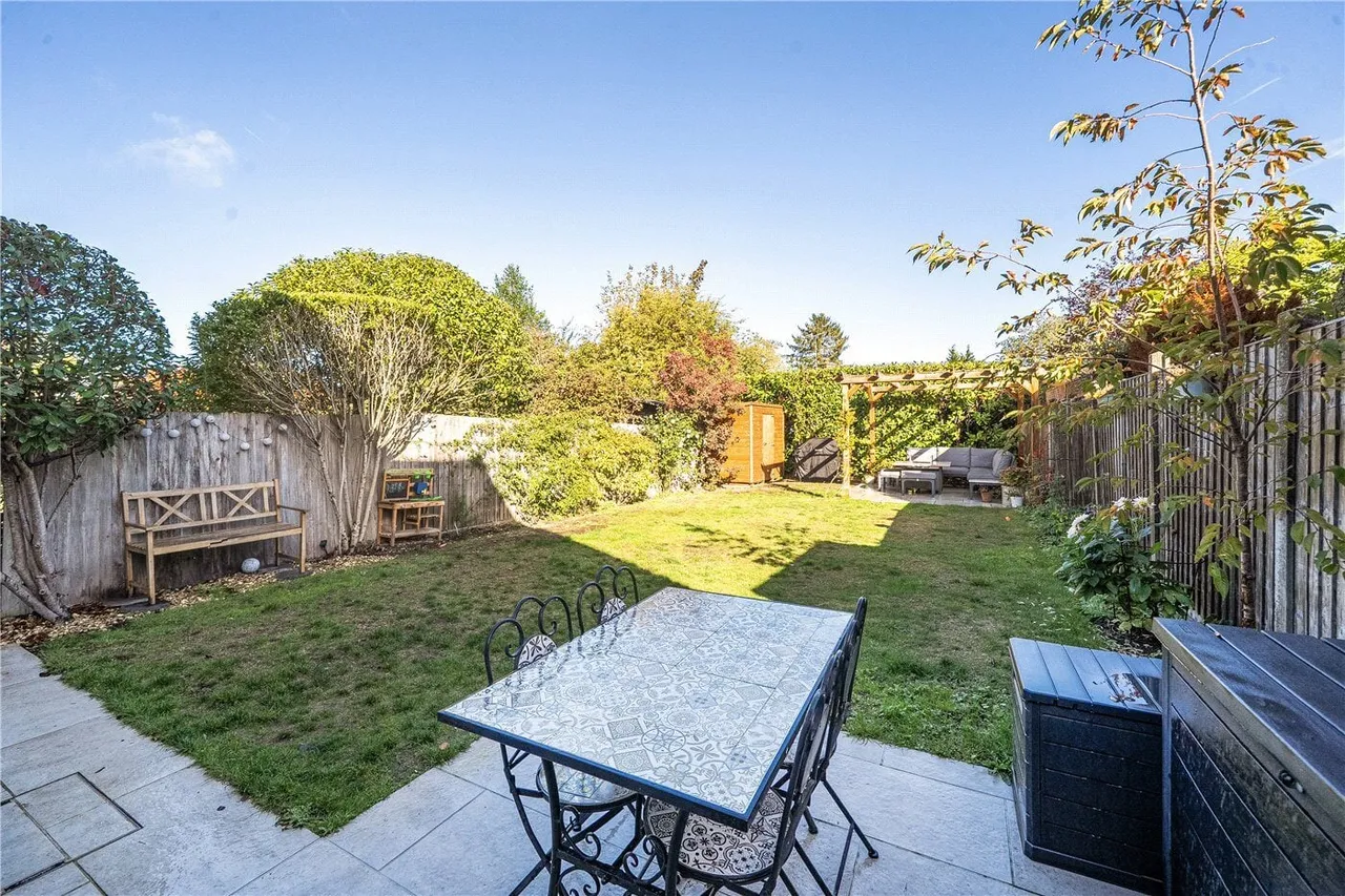 Prospect Road, Rowledge, GU10, photo 14