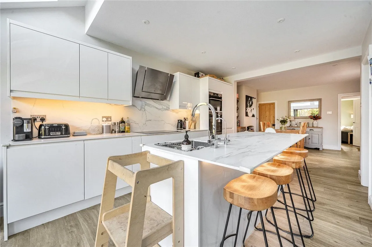 Prospect Road, Rowledge, GU10, photo 2
