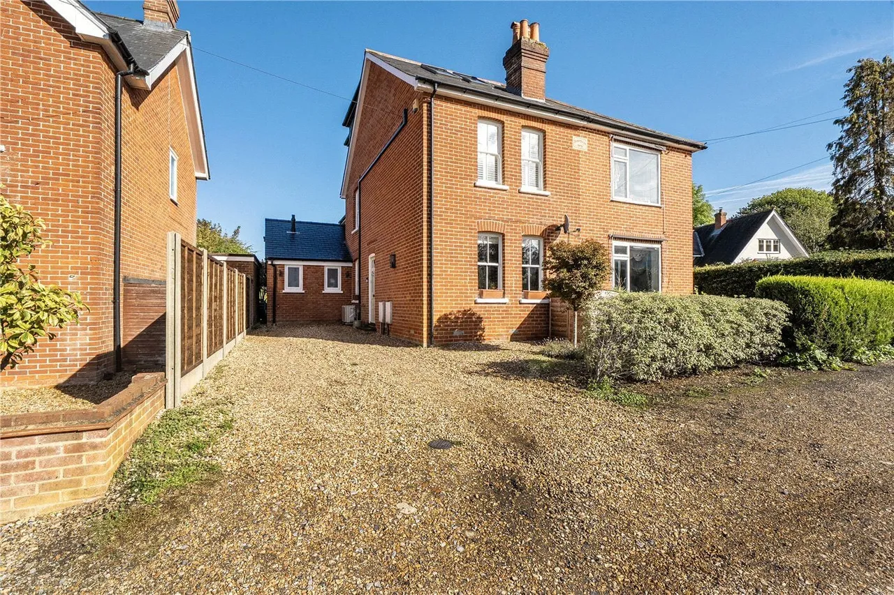 3 bed house for sale, Prospect Road, Rowledge, GU10