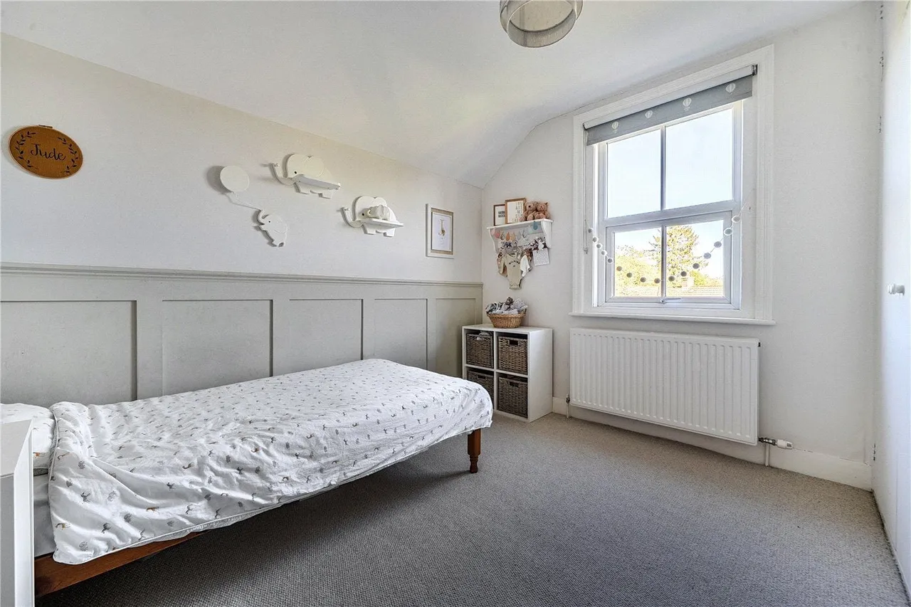 Prospect Road, Rowledge, GU10, photo 12