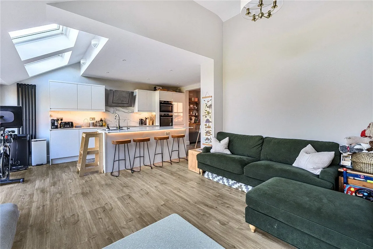 Prospect Road, Rowledge, GU10, photo 8