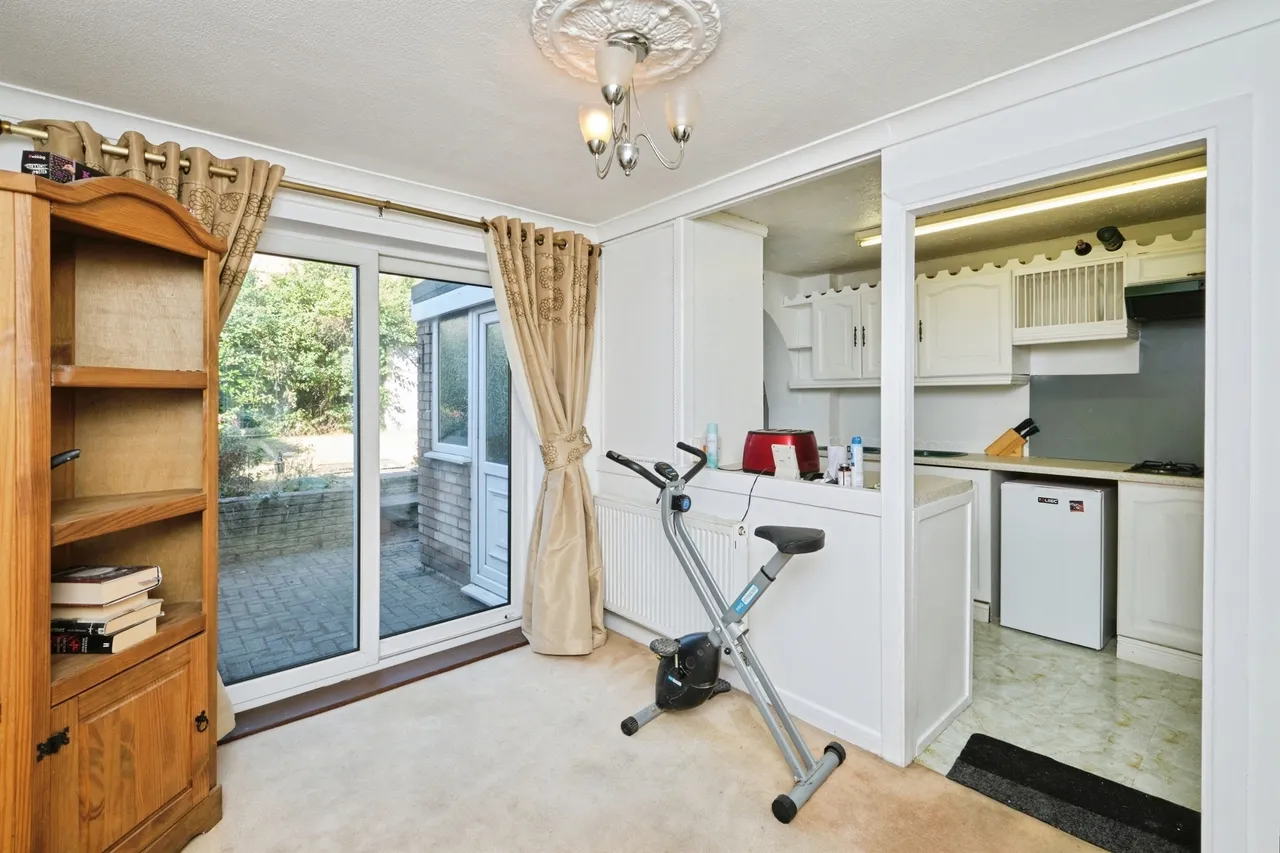 Parkview Crescent, Walsall, WS2, photo 5