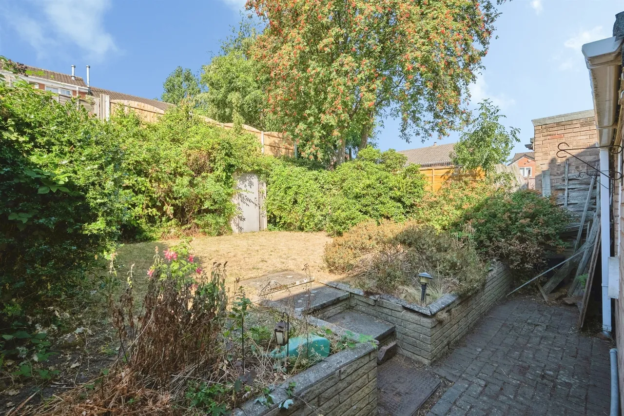 Parkview Crescent, Walsall, WS2, photo 14