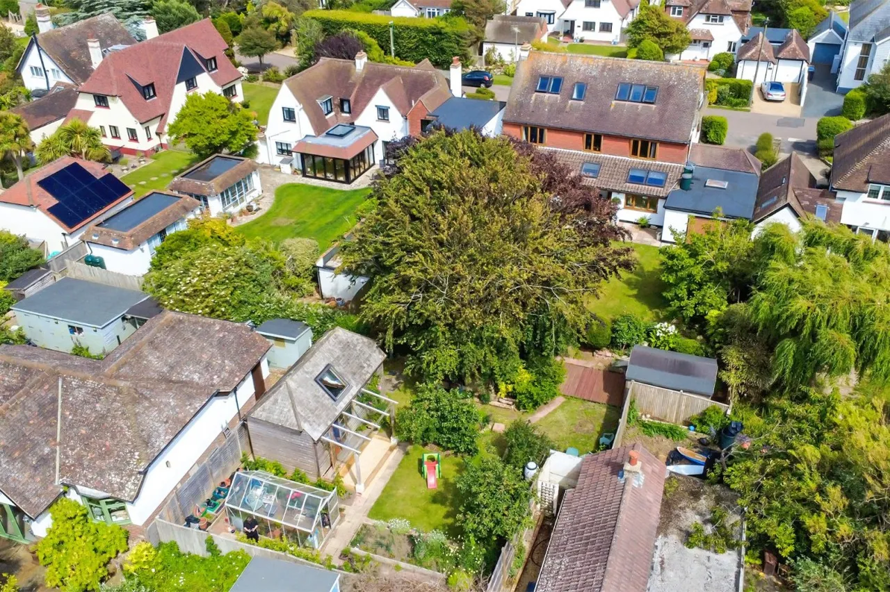 East Preston, Littlehampton, BN16, photo 23