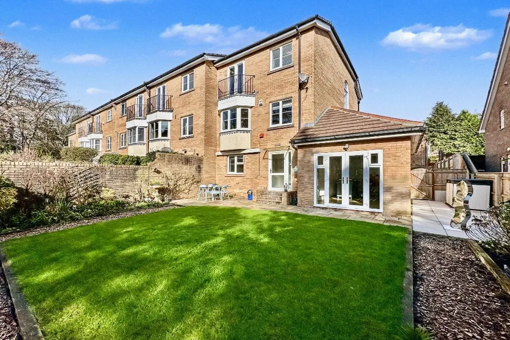 4 bed house for sale — Eton Gardens, Bournemouth, Dorset, BH4