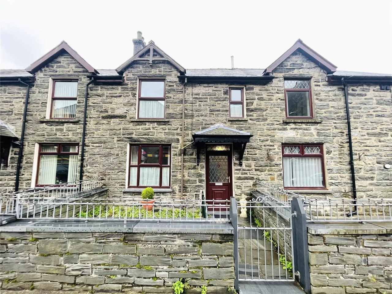 2 bed house for sale, Park Square, Blaenau Ffestiniog, LL41