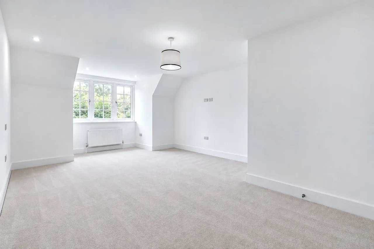 Hookhill Lane, Woking, GU22, photo 10