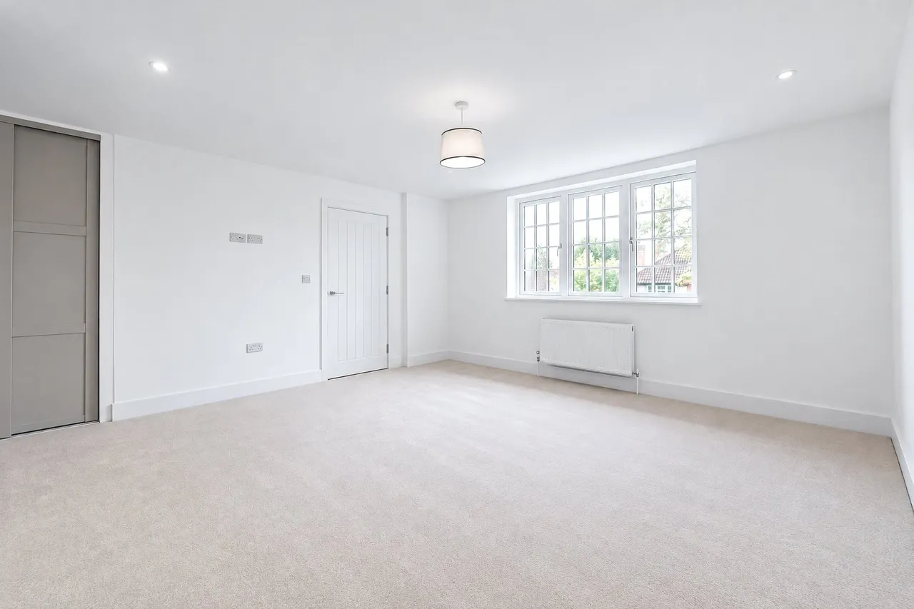 Hookhill Lane, Woking, GU22, photo 12