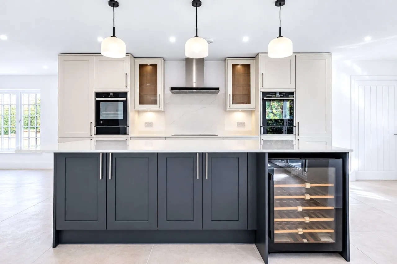 Hookhill Lane, Woking, GU22, photo 5