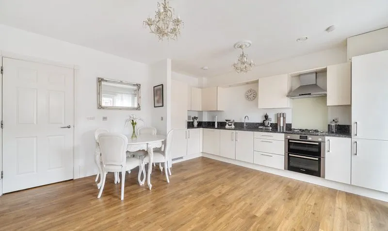 Glanville Way, Epsom, KT19, photo 8