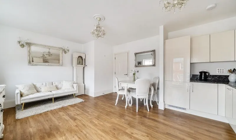 Glanville Way, Epsom, KT19, photo 10