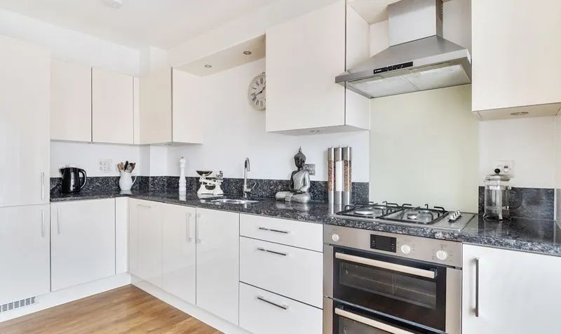 Glanville Way, Epsom, KT19, photo 2