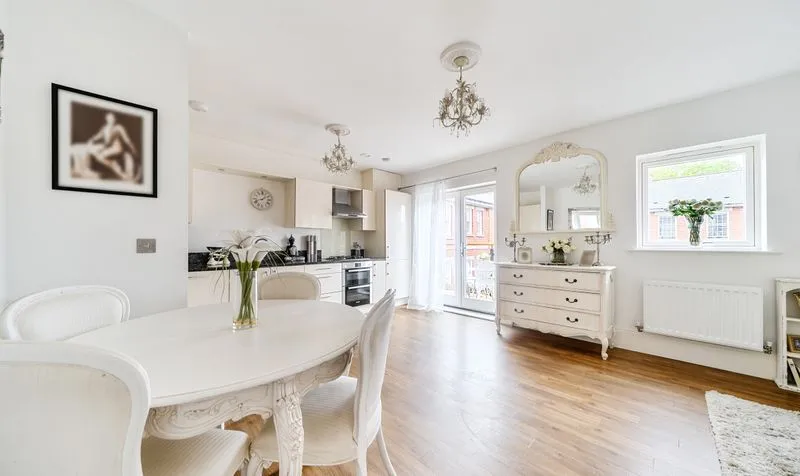 Glanville Way, Epsom, KT19, photo 3