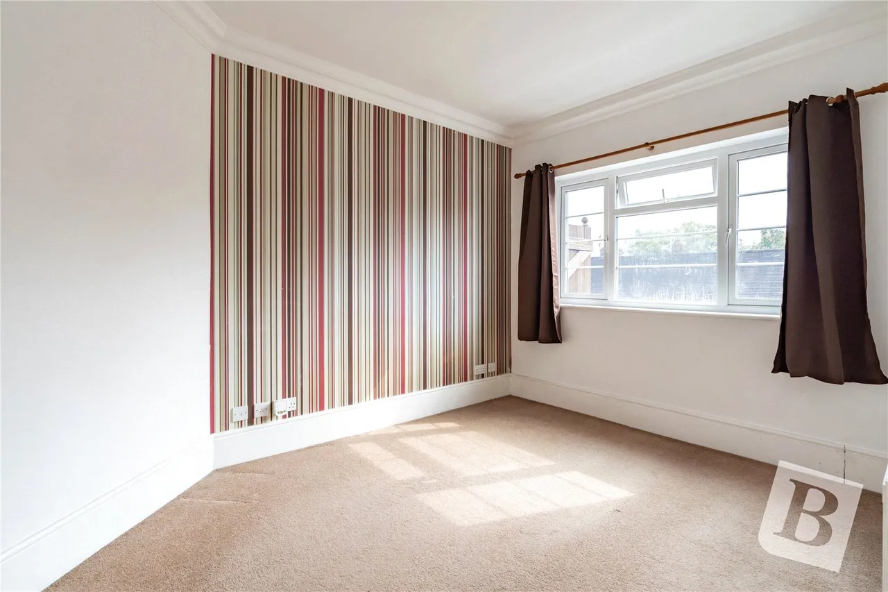 Corbets Tey Road, Upminster, RM14, photo 7