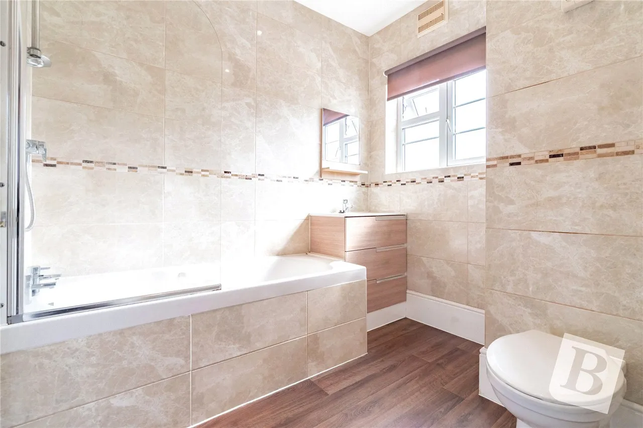 Corbets Tey Road, Upminster, RM14, photo 8