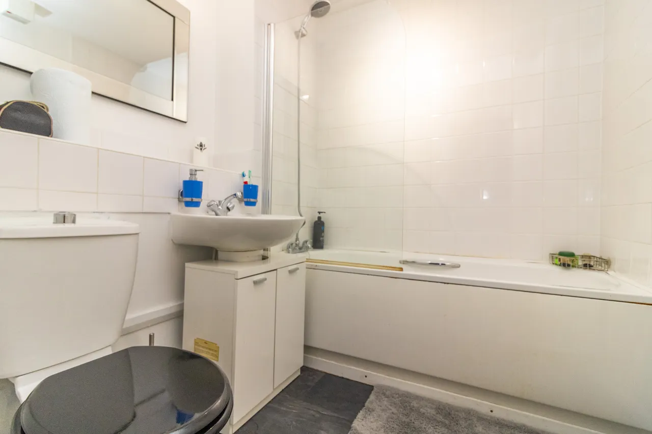 Fosse Close, Braunstone, Leicester, Leicester, LE3 2RY, photo 10