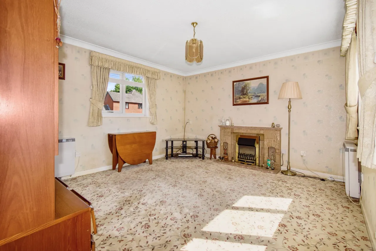 Kings Court, Leyland, PR25 2SF, photo 2