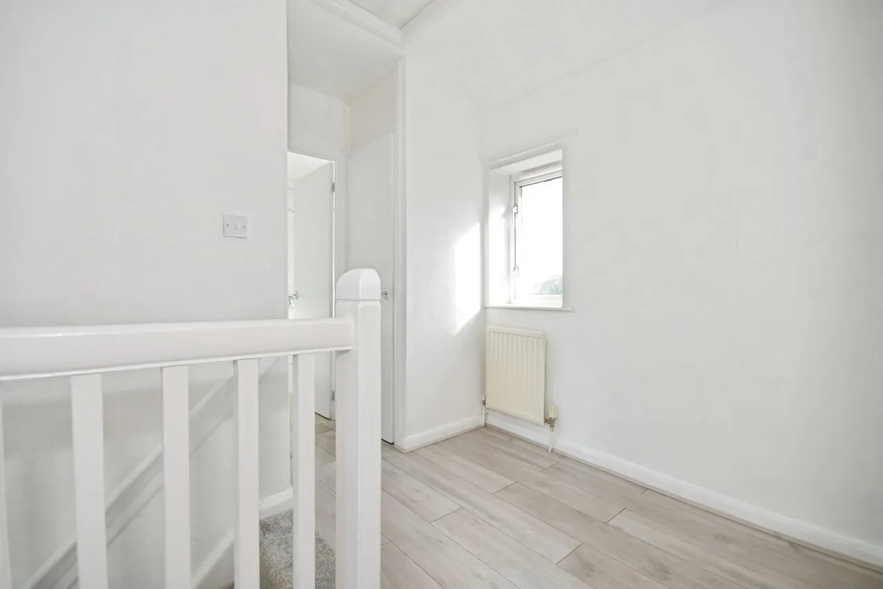 Birdholme Crescent, Chesterfield, Derbyshire, S40, photo 9