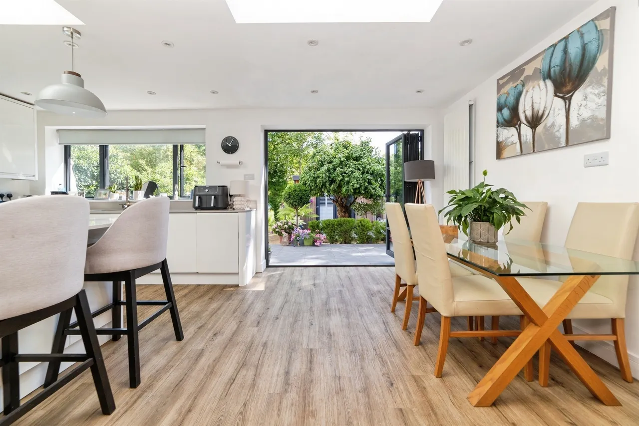 Grange Close, Hertford, photo 7