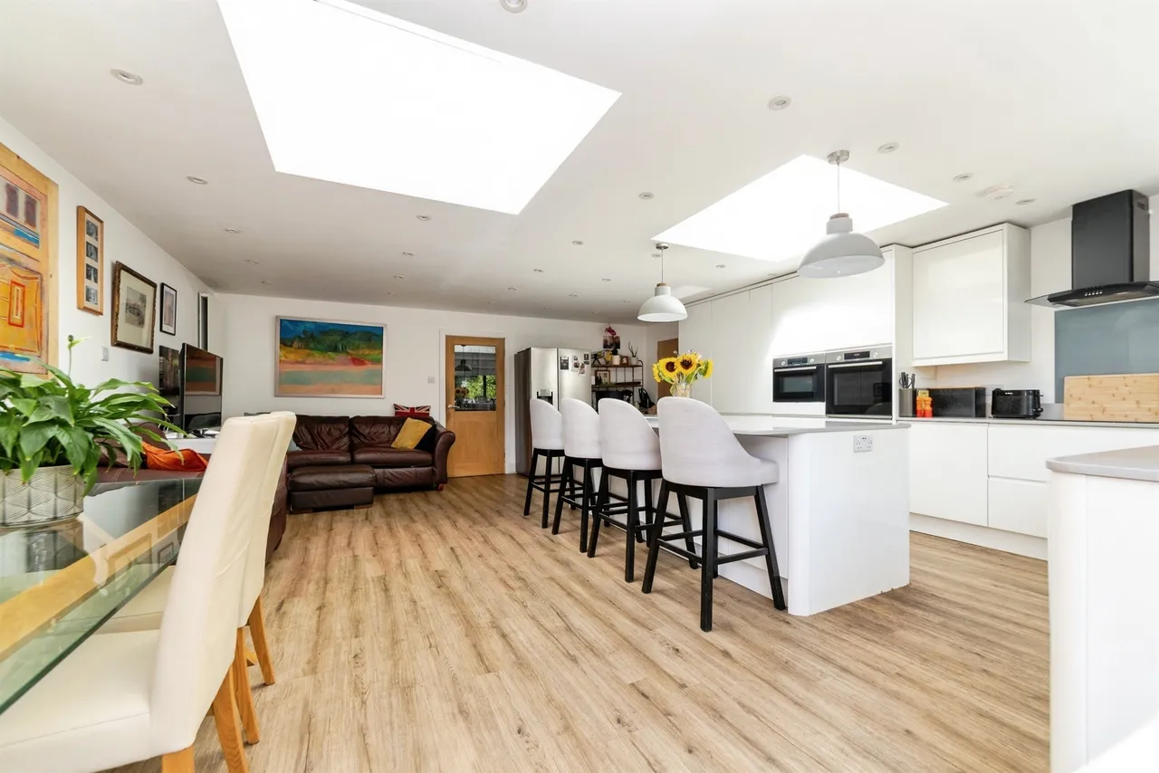 Grange Close, Hertford, photo 6