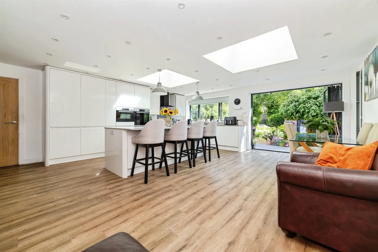Grange Close, Hertford, photo 4