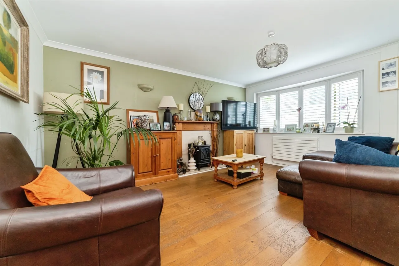 Grange Close, Hertford, photo 10