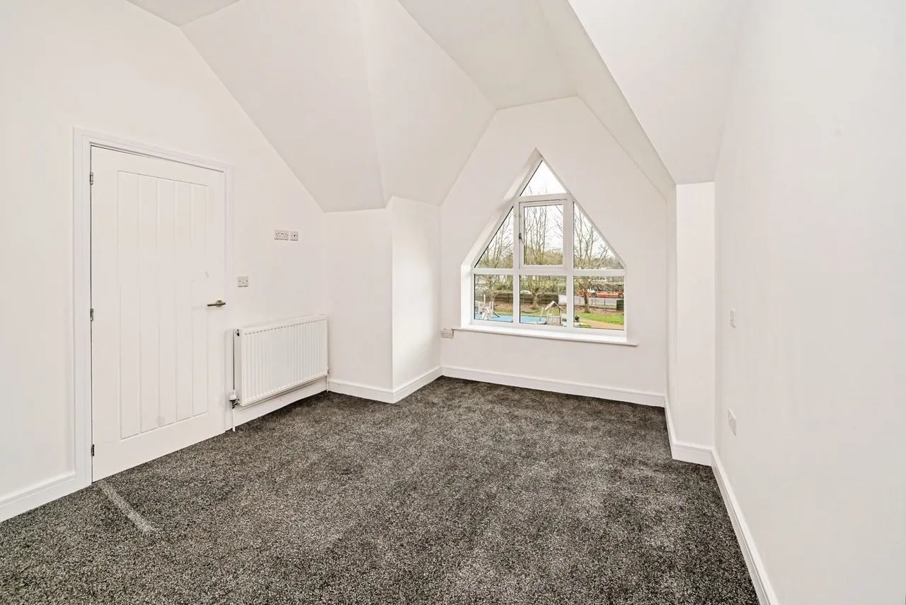 Eighth Avenue, Aylesbury, HP19, photo 8