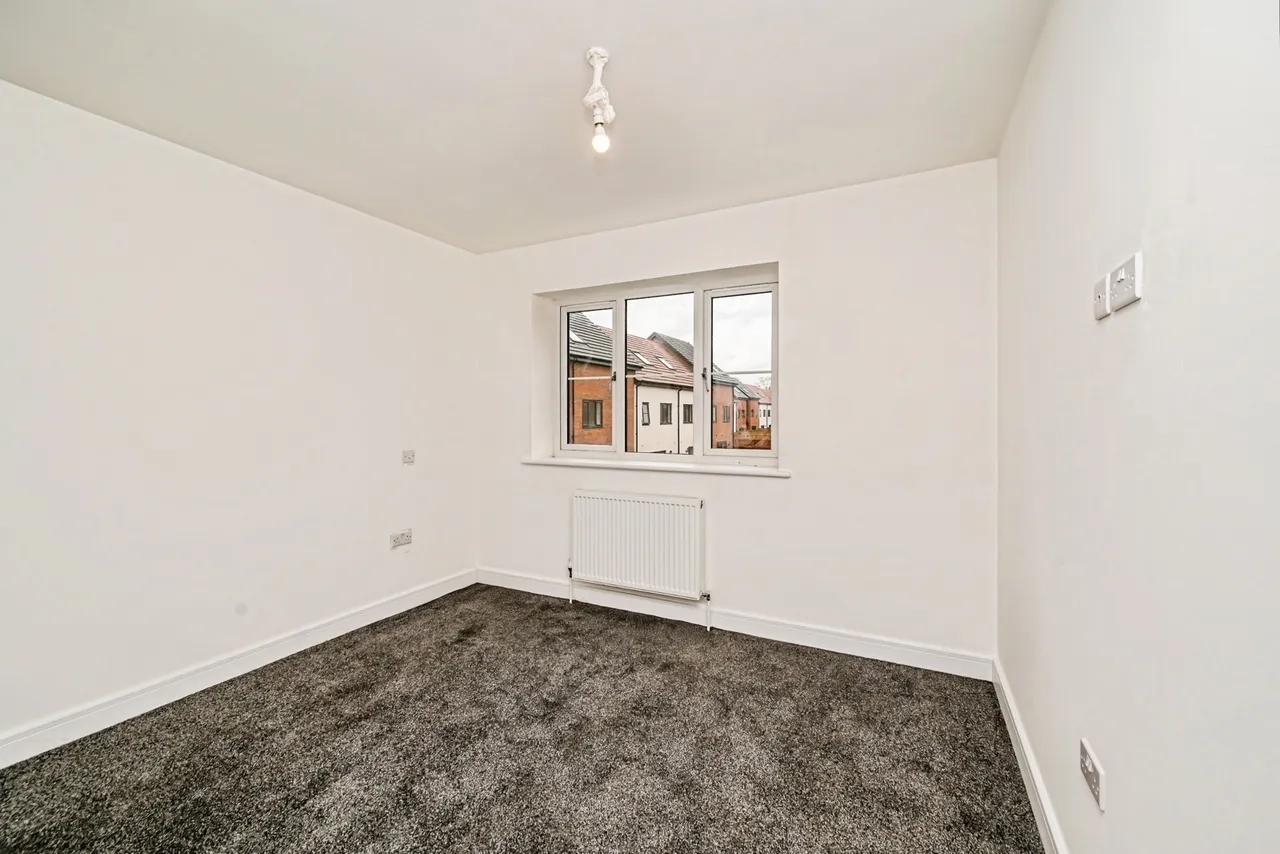 Eighth Avenue, Aylesbury, HP19, photo 4