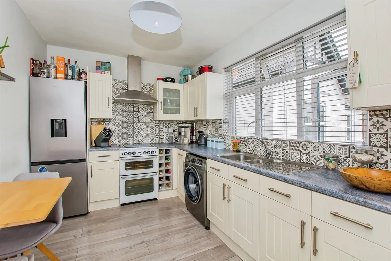 Lincoln Road, Peterborough, PE4, photo 10