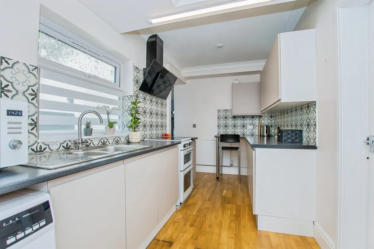 Lincoln Road, Peterborough, PE4, photo 26