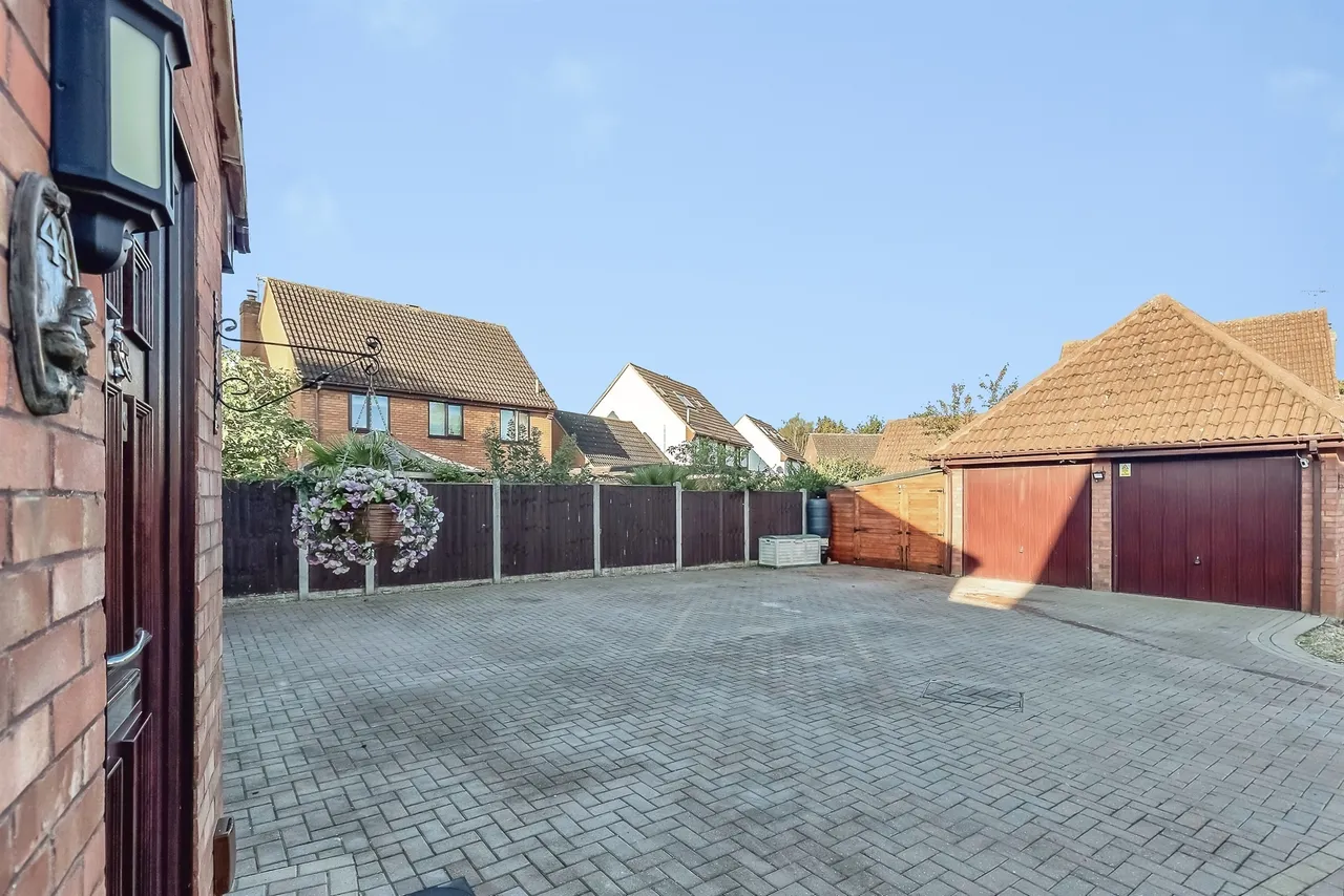 Canonsfield, Peterborough, PE4, photo 2