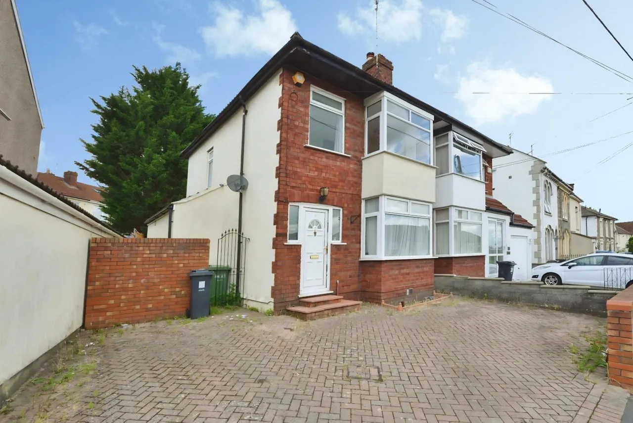 3 bed house for sale — New Cheltenham Road, Kingswood BS15 1TJ