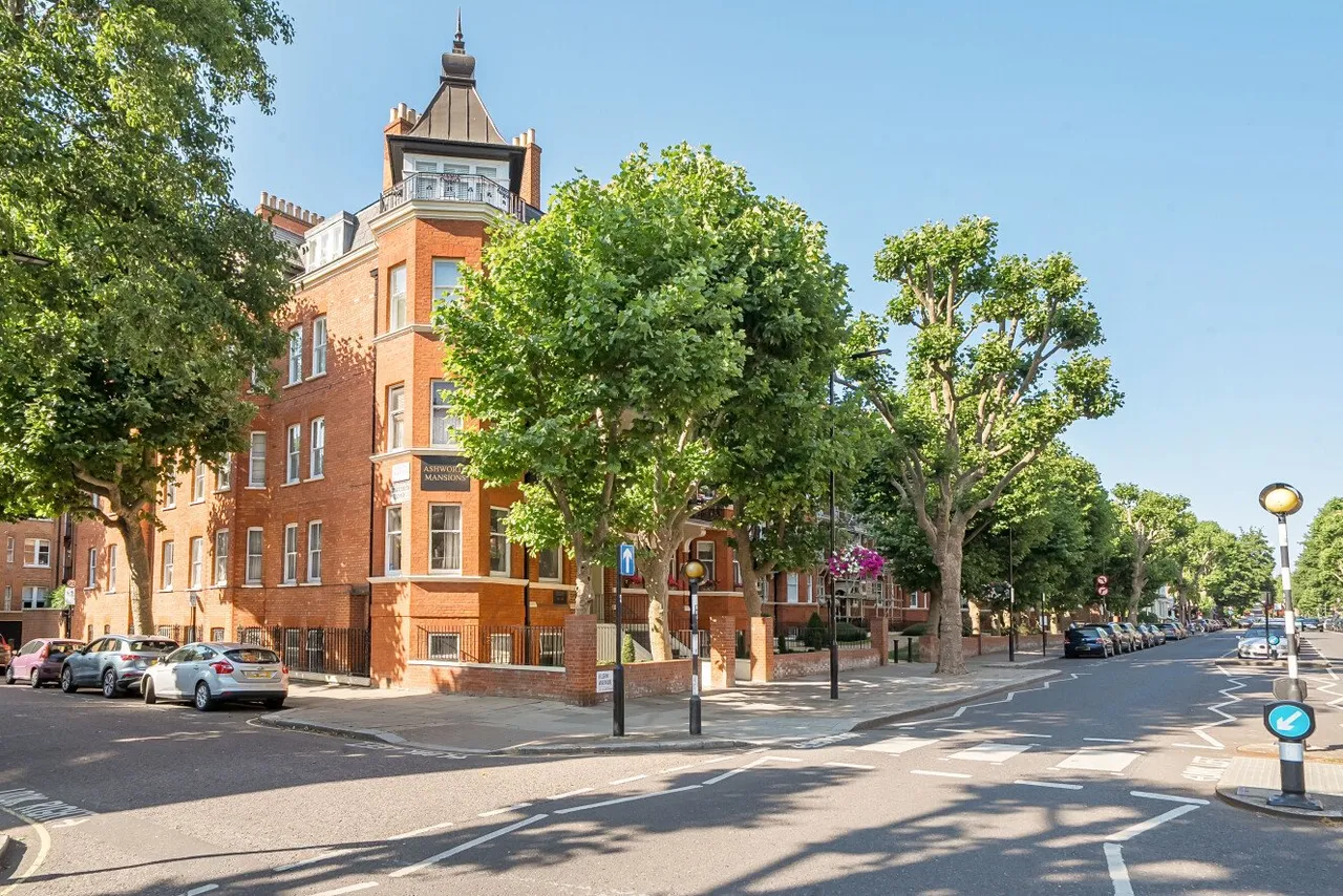 4 bed flat for sale — Elgin Avenue, London, W9