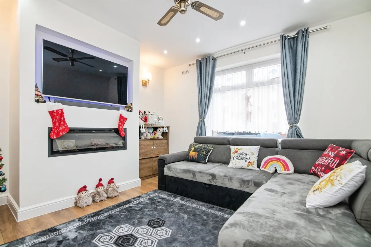 Edmund Road, Upper Gornal, Dudley, photo 2