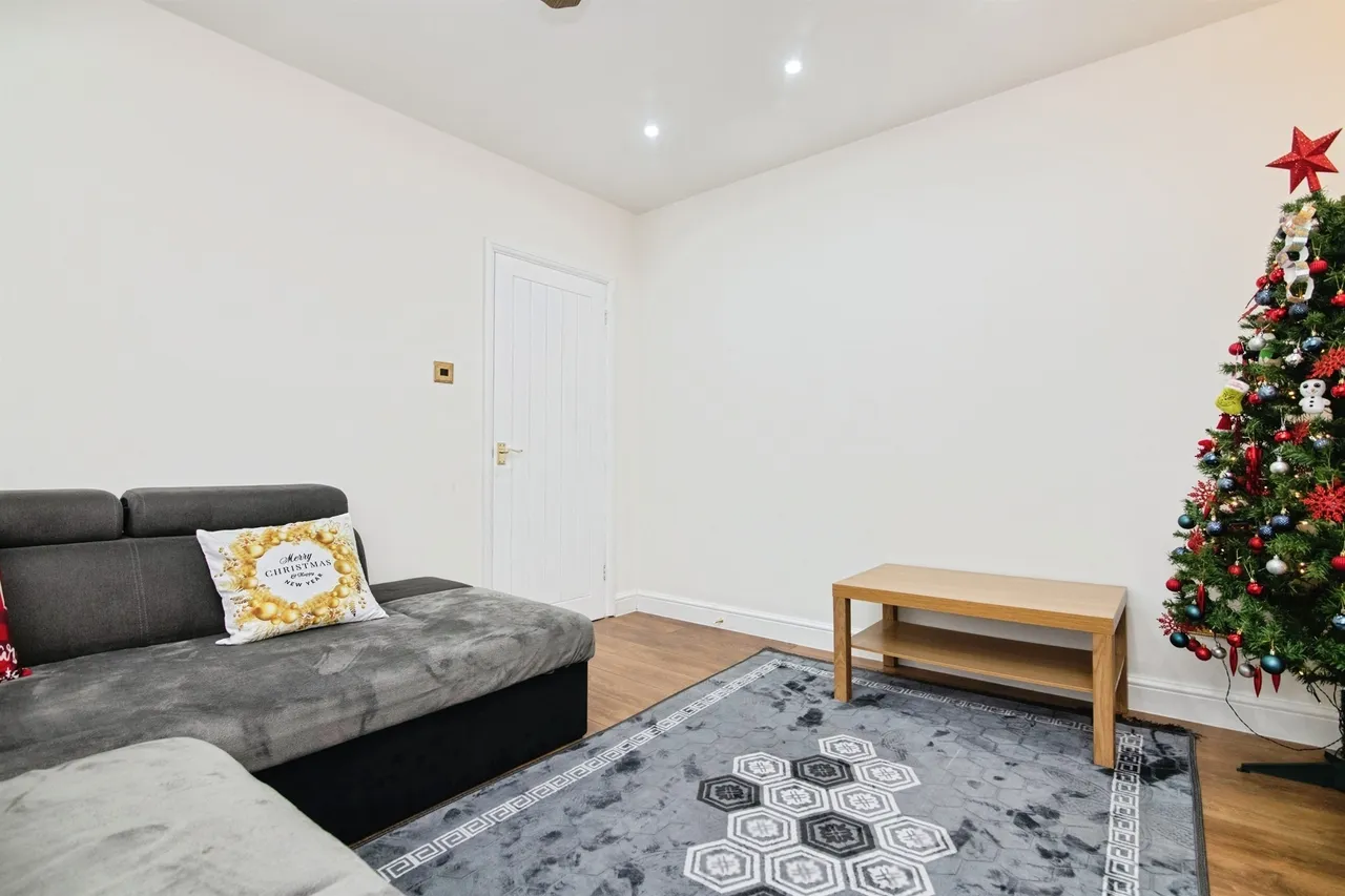 Edmund Road, Upper Gornal, Dudley, photo 9