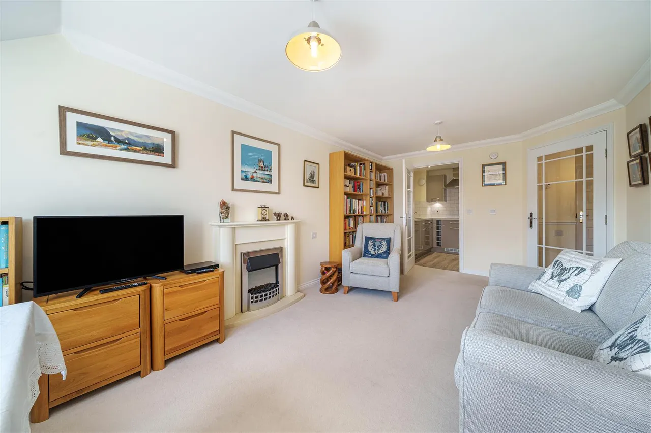 Edison Bell Way, Huntingdon, PE29, photo 8