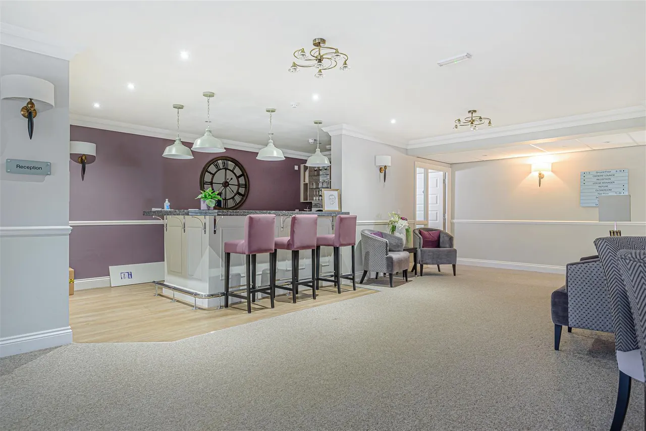 Edison Bell Way, Huntingdon, PE29, photo 14